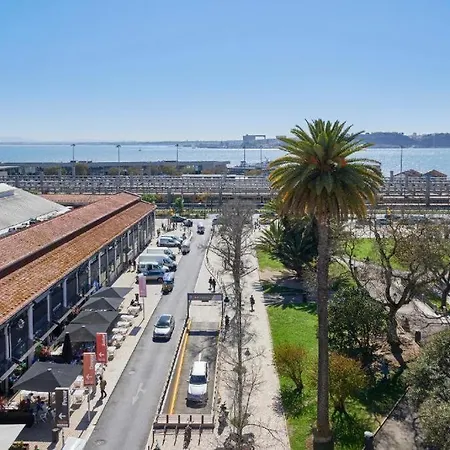Modern Iii Rooftop & Tejo View River Apartment Lisbon